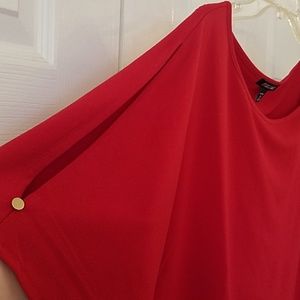 Top with Slit-Sleeves